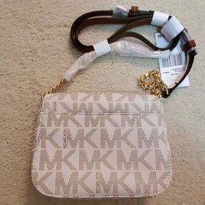 Michael Kors Bags - Cream Michael Kors Crossbody Michael Kors Bags - Cream Michael Kors Crossbody